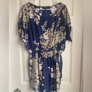 Express Women’s Lightweight Floral Tunic, Size M